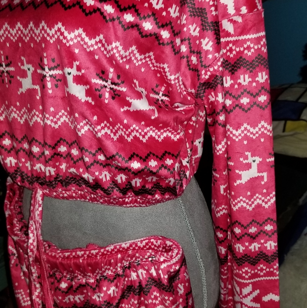 Pajama set - Picture 2 of 3